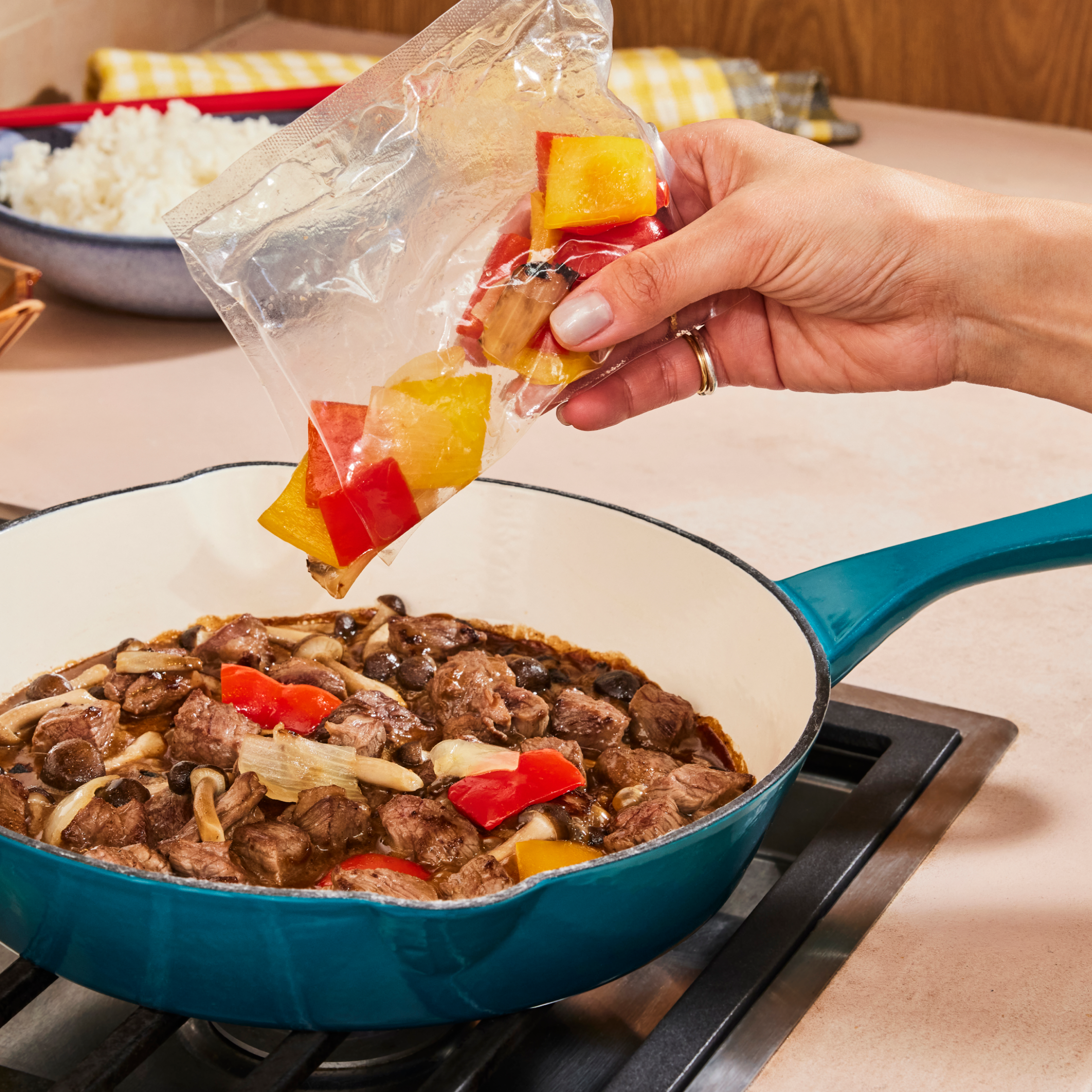 Black Pepper Beef & Stir Fry Vegetables with Steamed Rice-MìLà
